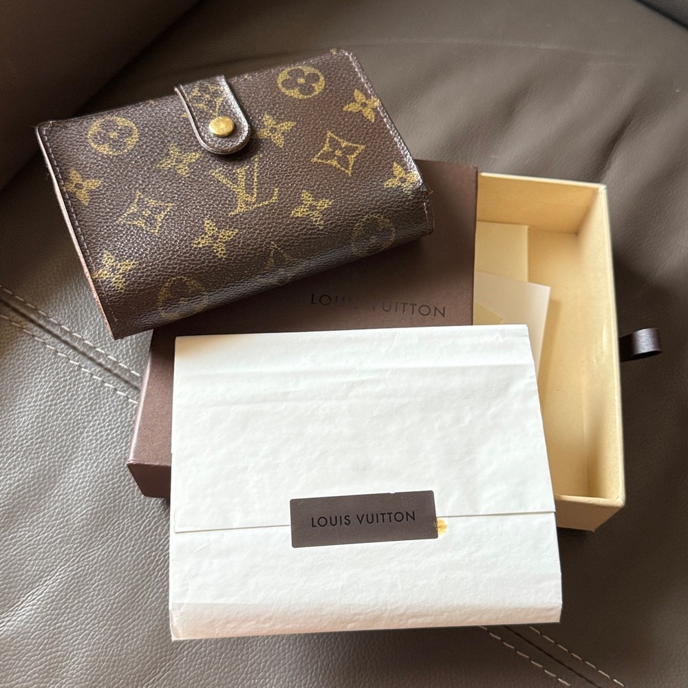 Vintage Louis Vuitton Brown Monogram French Wallet & Card Holder with Box - Picture 14 of 16